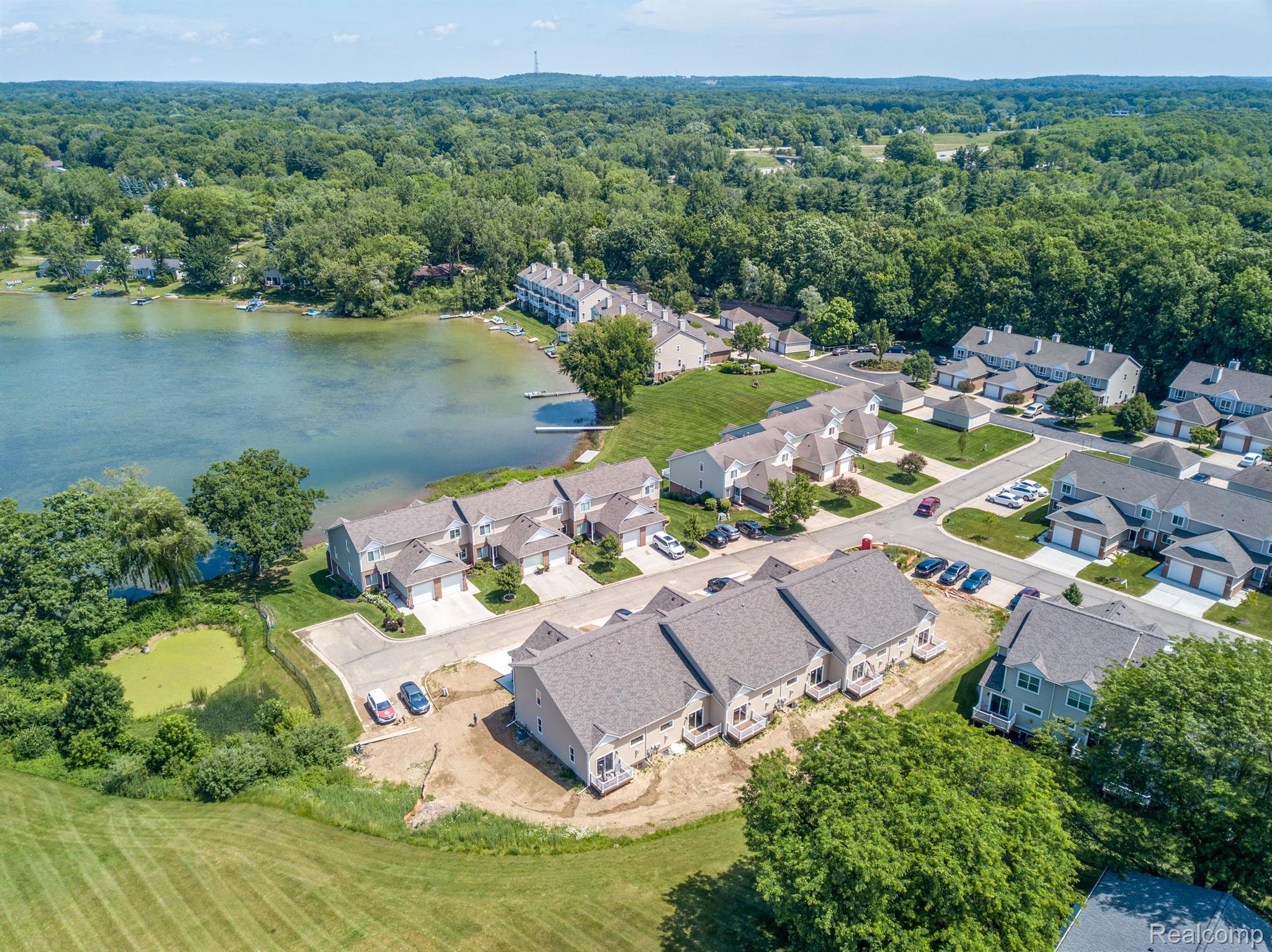 11306 Woodruff Lake