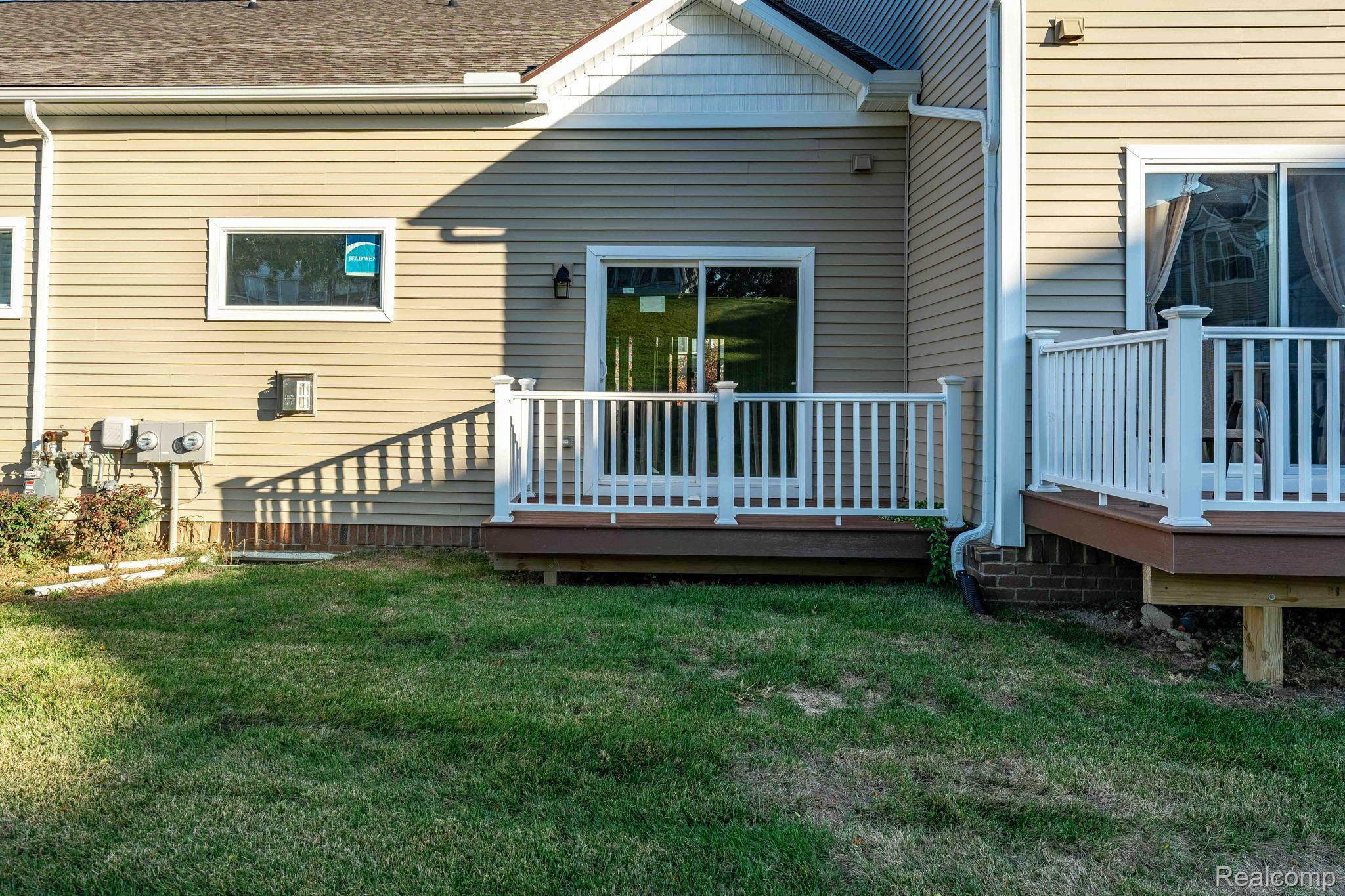 11306 Woodruff Lake