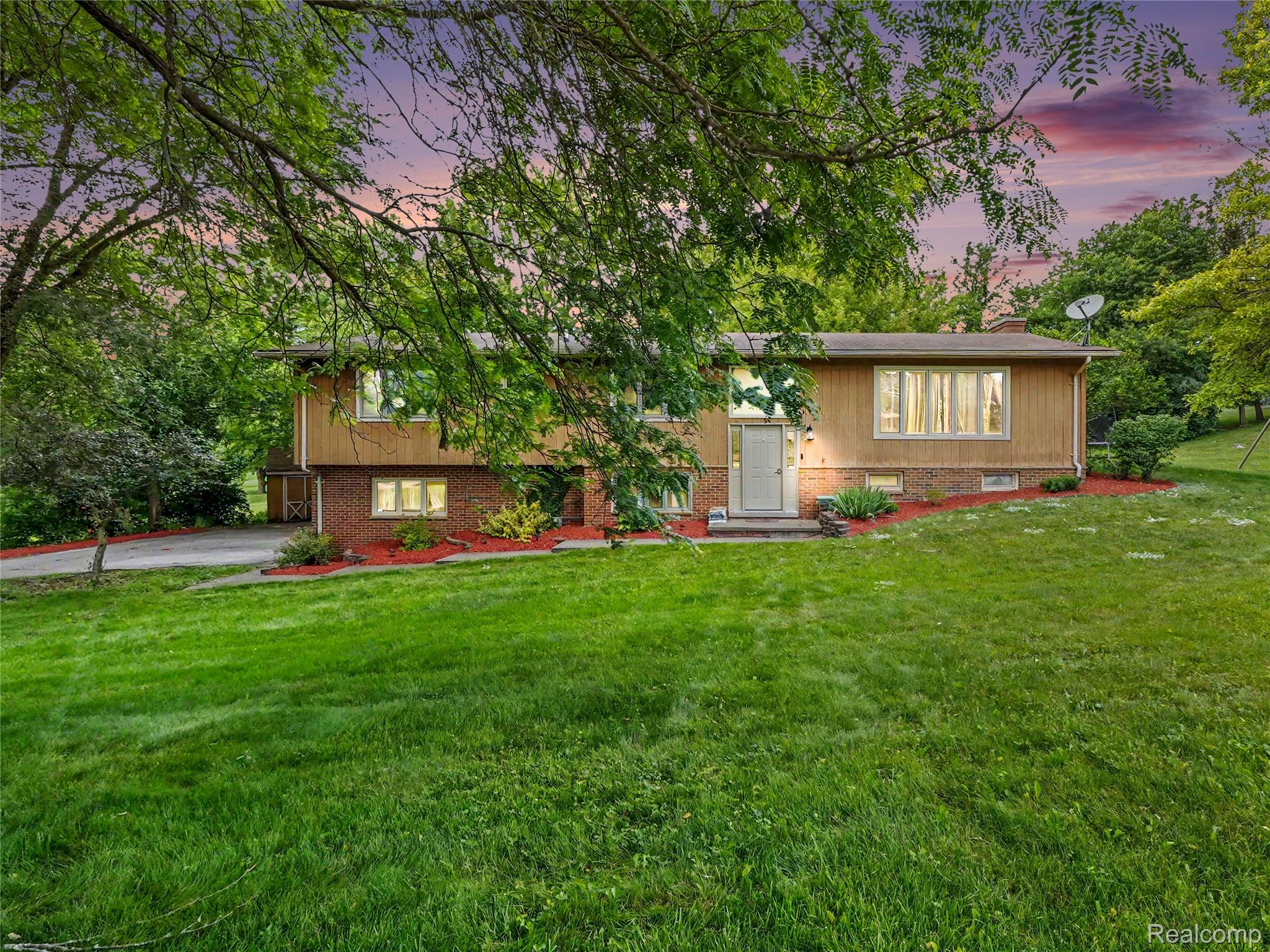 8614 Meadowland Court