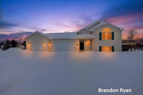 2050 Stag Court NE Solon Township MI 49319