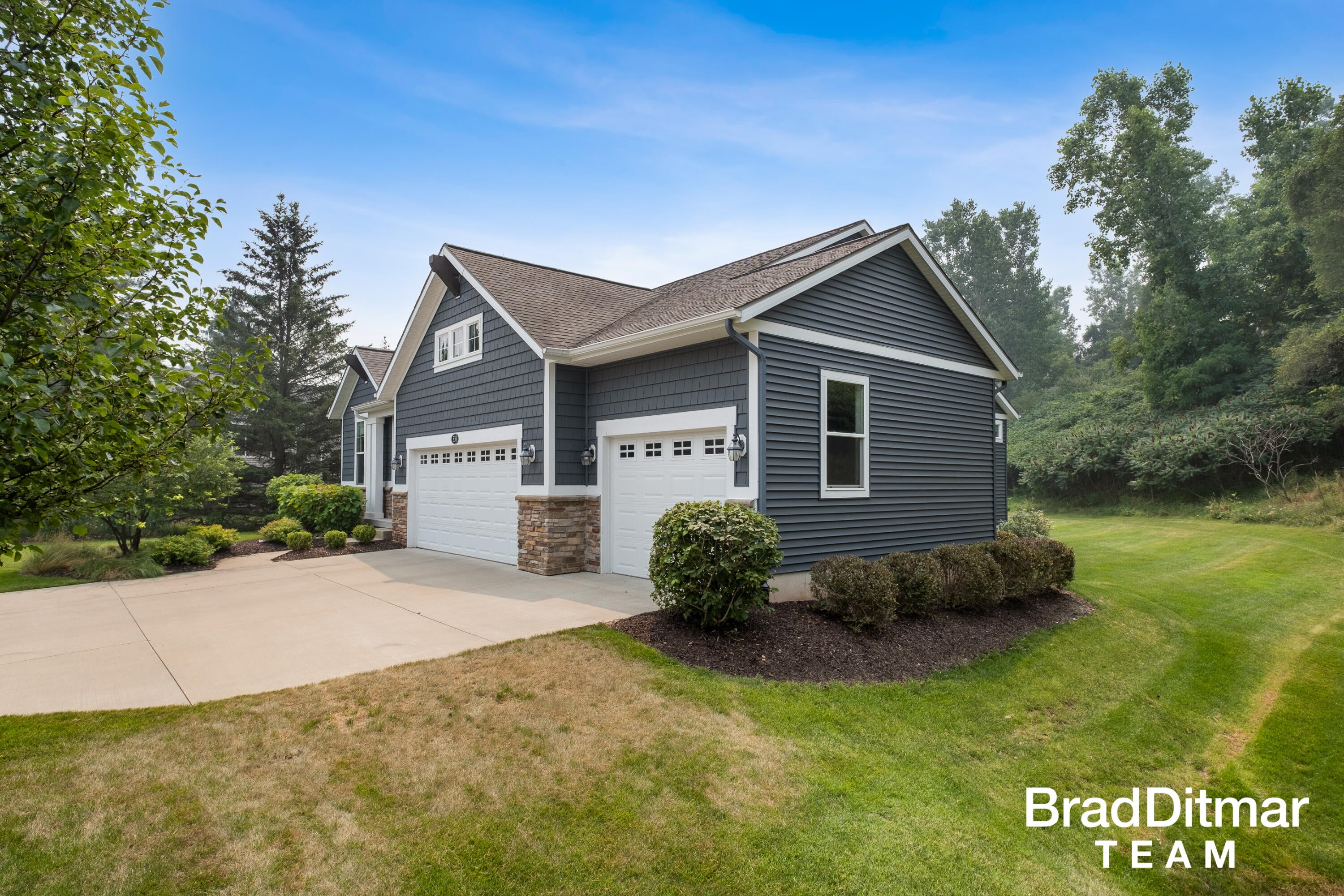 539 W Abbey Mill Drive SE