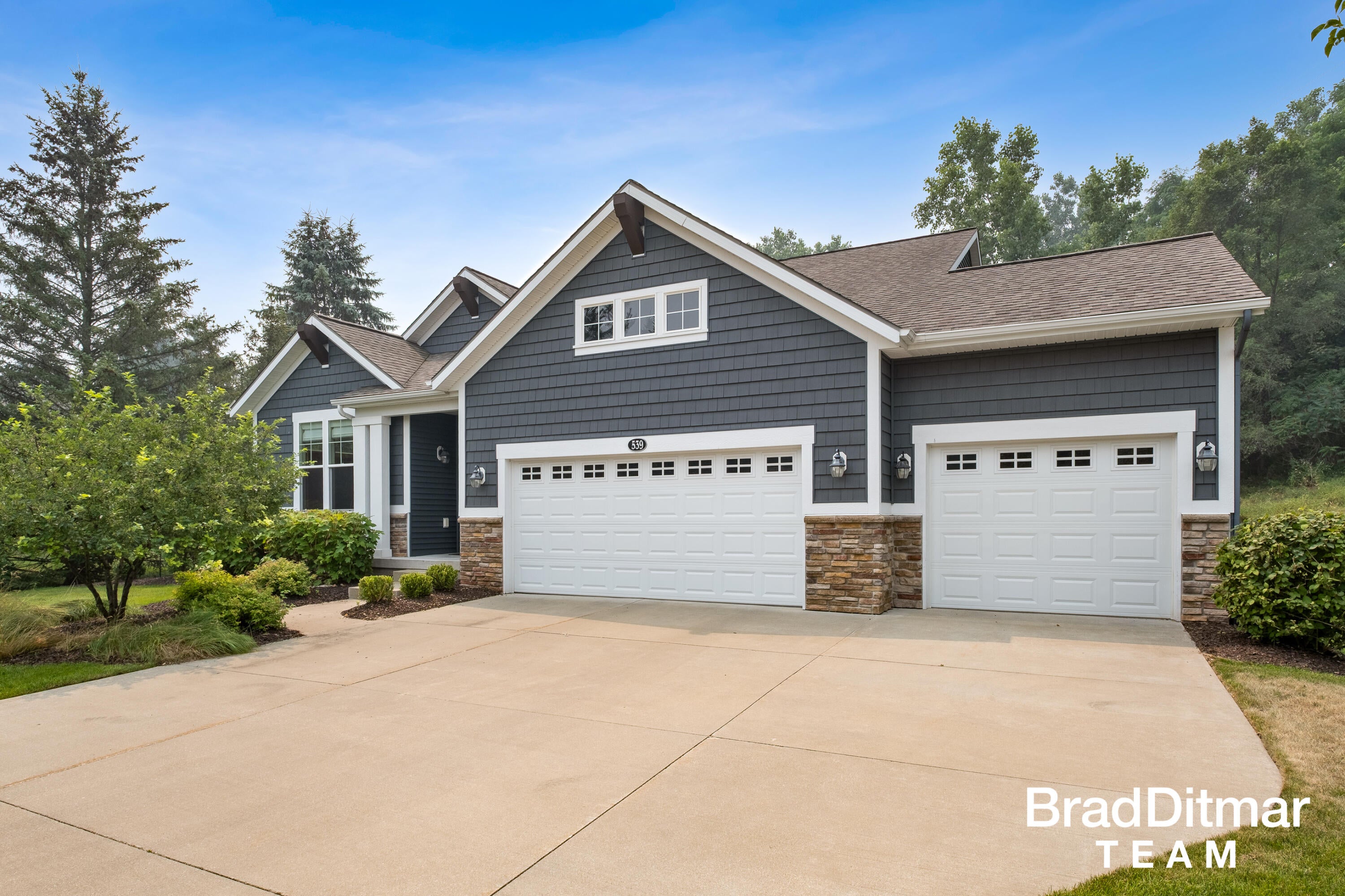 539 W Abbey Mill Drive SE