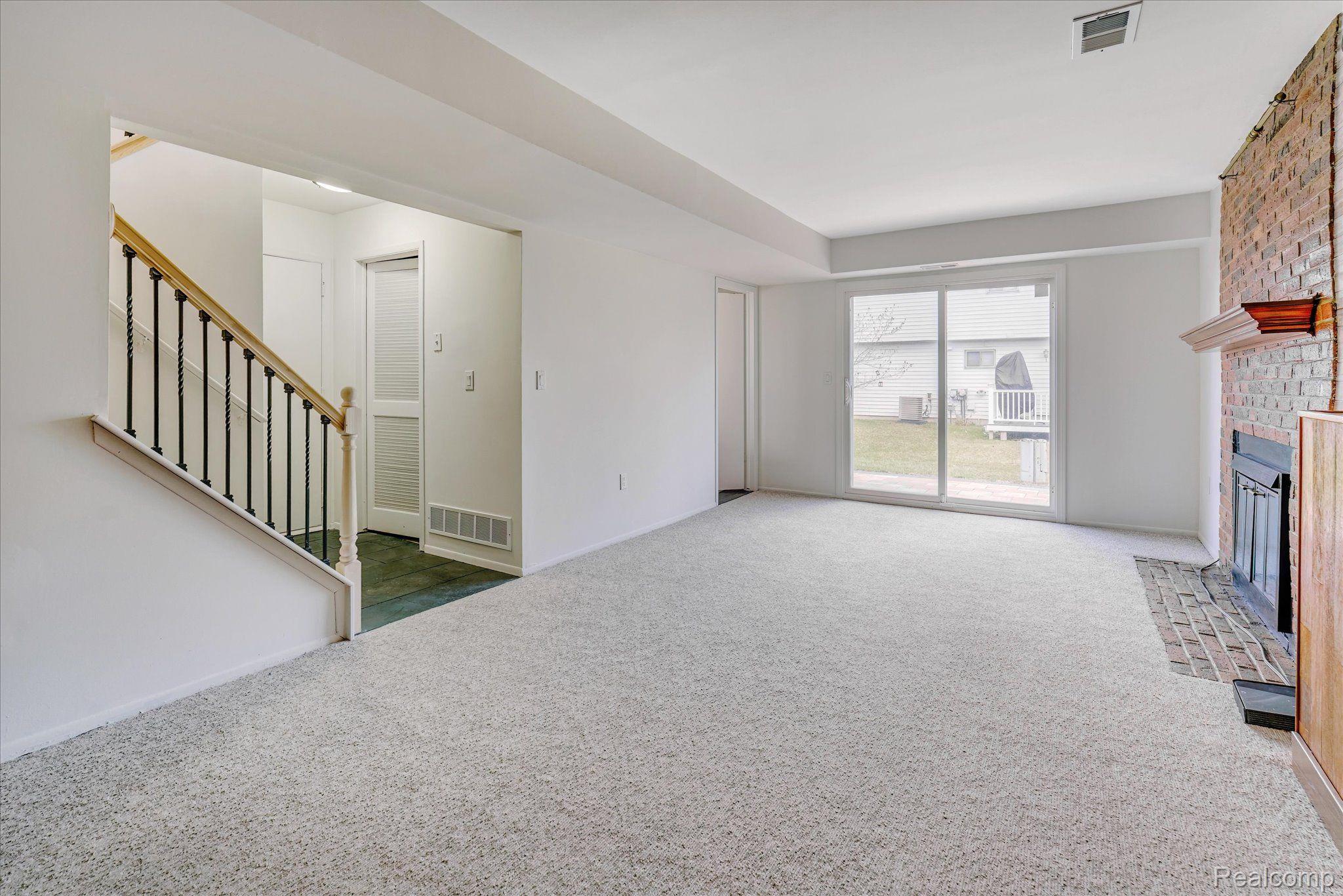 Troy City, Michigan 48083, United States, 3 Bedrooms Bedrooms, ,2 BathroomsBathrooms,Residential,Active,226953