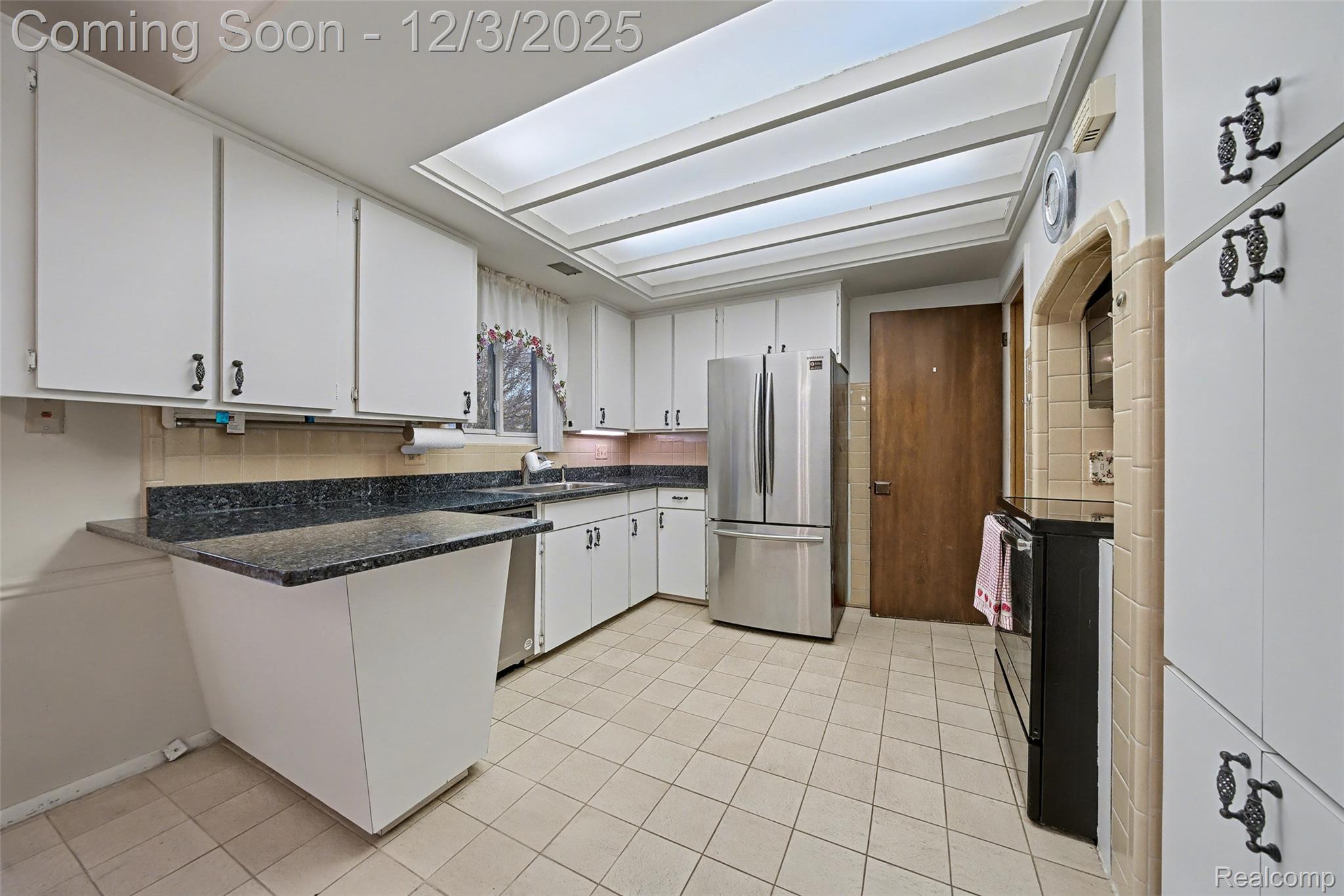 Roseville, Michigan 48066, United States, 3 Bedrooms Bedrooms, ,3 BathroomsBathrooms,Residential,Coming Soon,249498