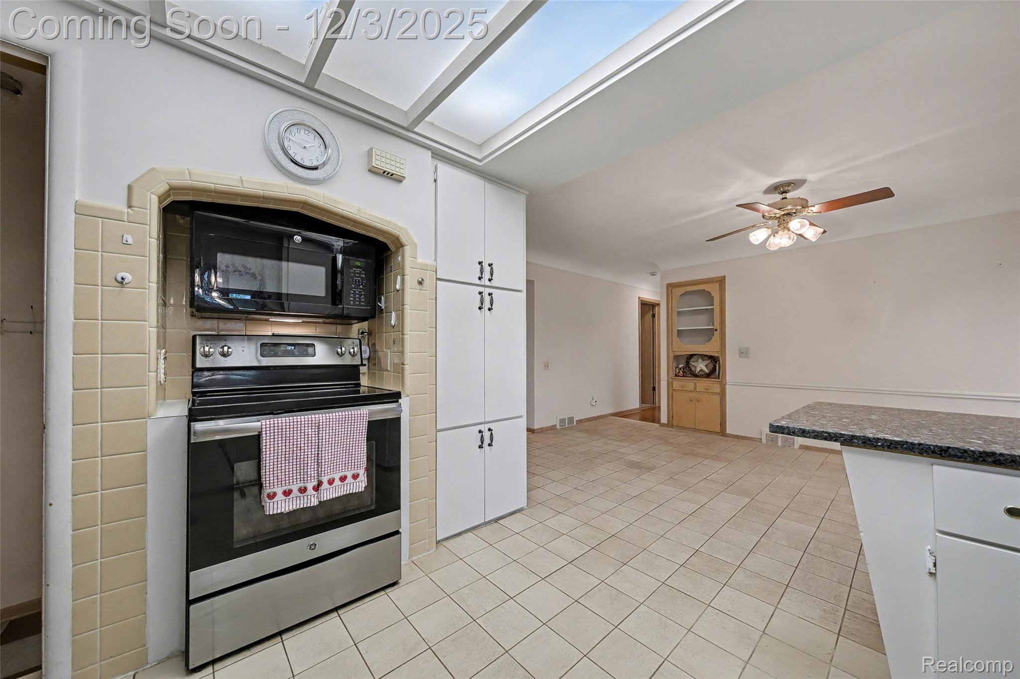 Roseville, Michigan 48066, United States, 3 Bedrooms Bedrooms, ,3 BathroomsBathrooms,Residential,Coming Soon,249498