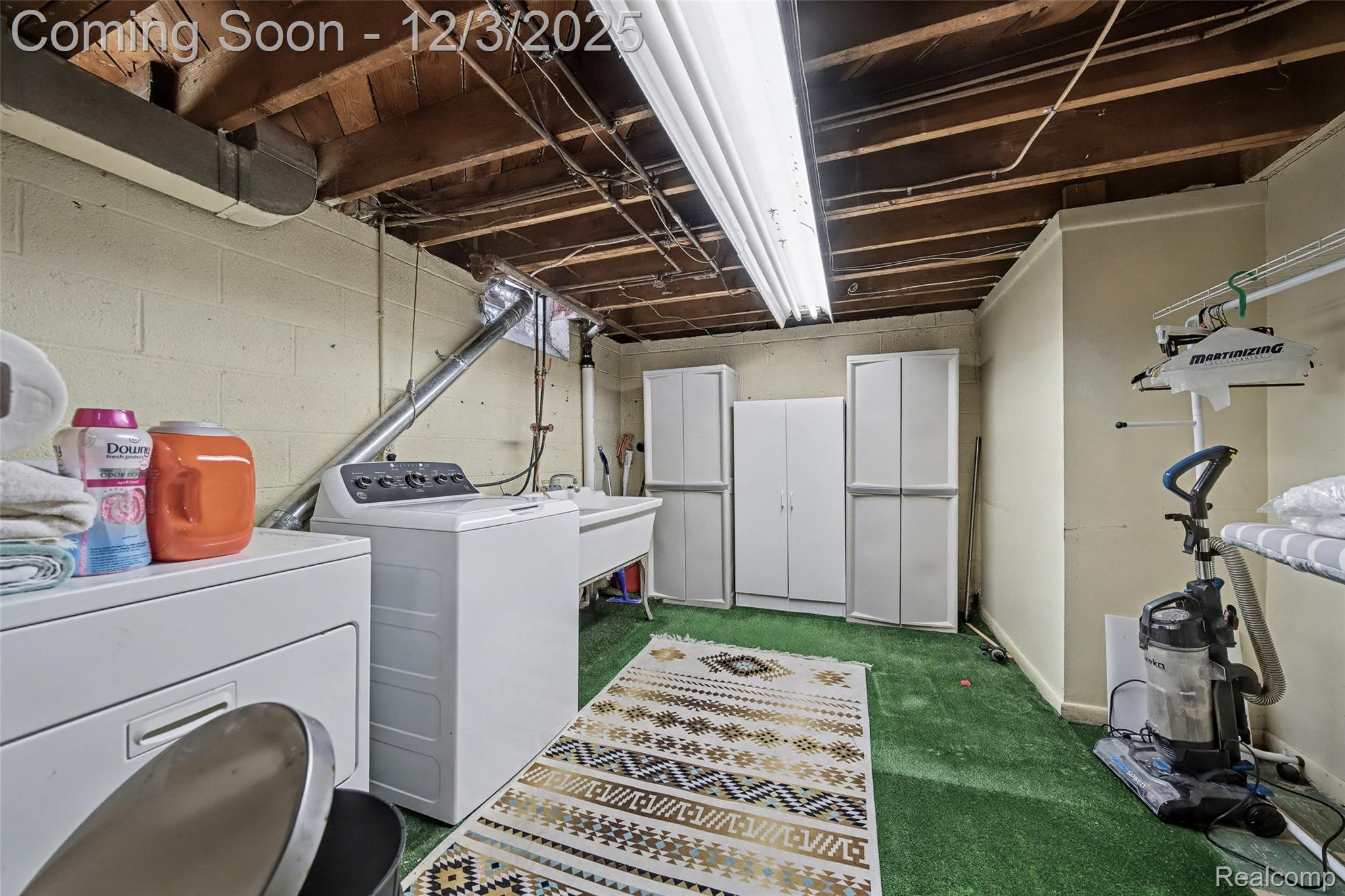 Roseville, Michigan 48066, United States, 3 Bedrooms Bedrooms, ,3 BathroomsBathrooms,Residential,Coming Soon,249498