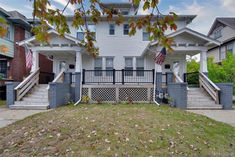 2240 BIDDLE Avenue Wyandotte City MI 48192