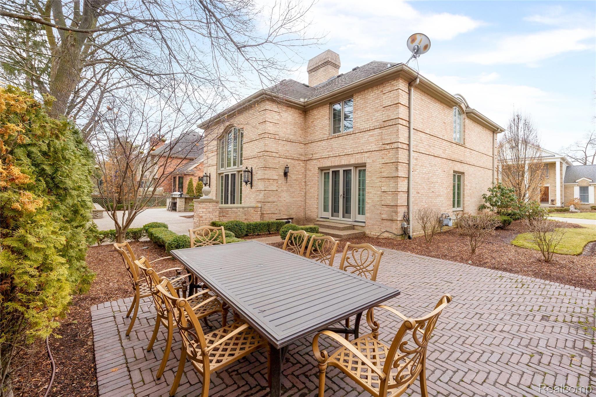 10 Sycamore Lane