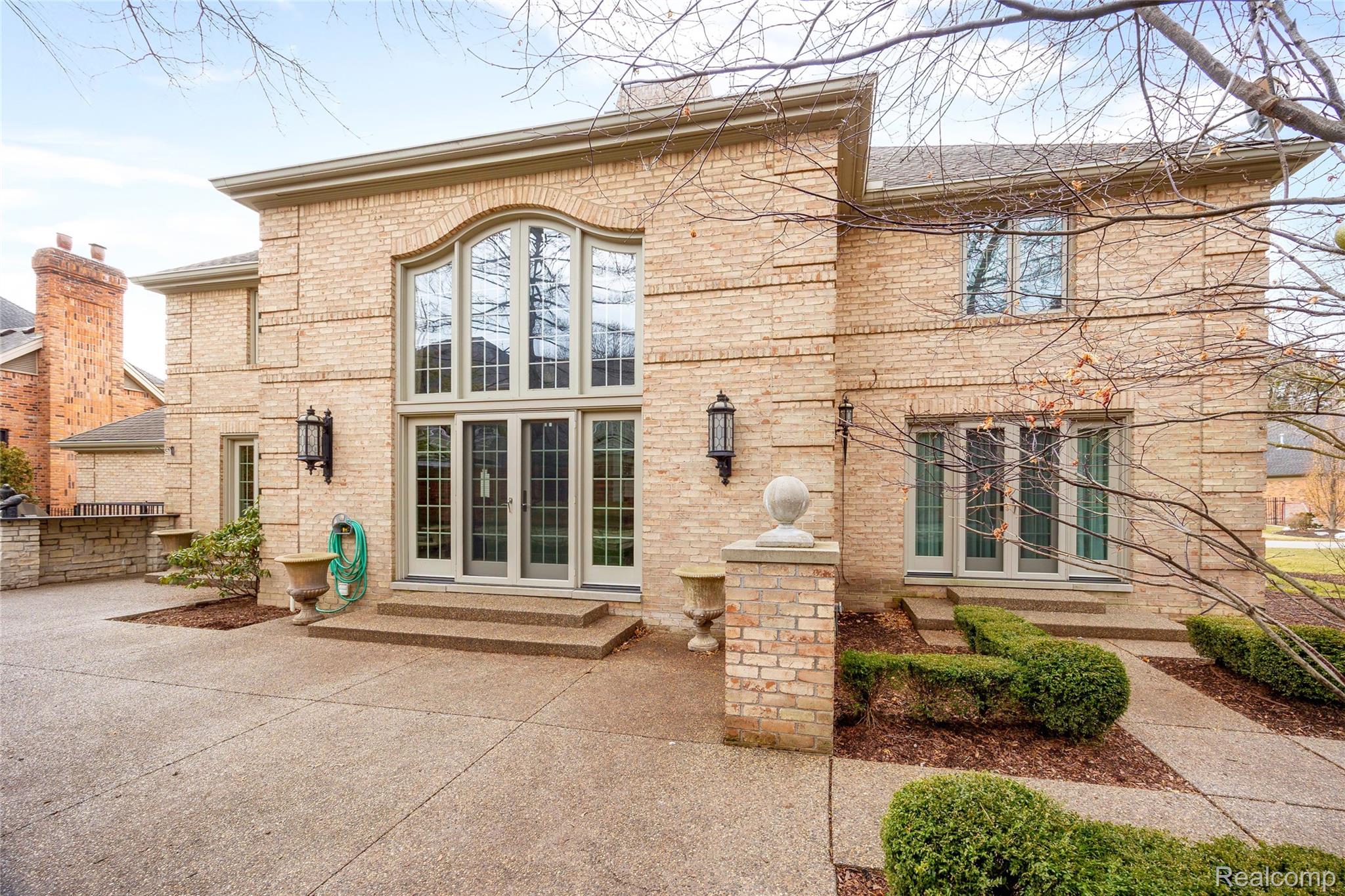 10 Sycamore Lane
