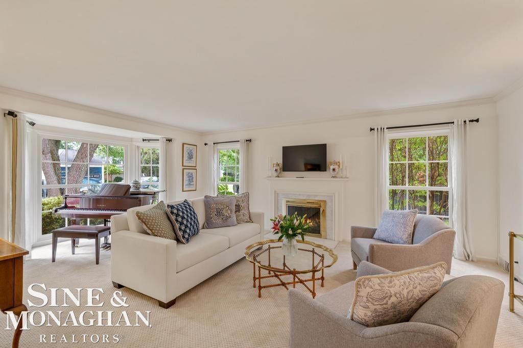 44 N Deeplands Road