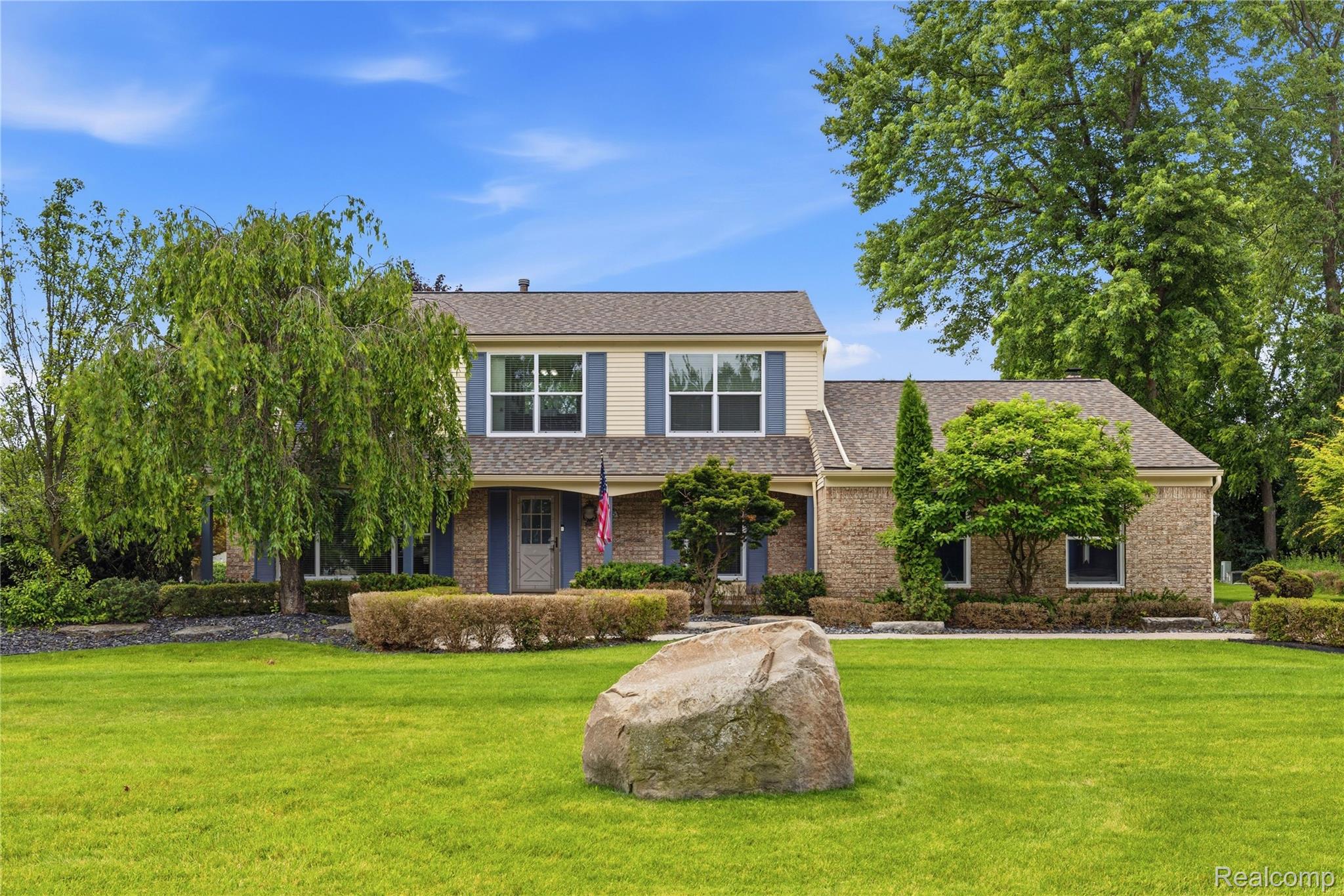 3495 Macnichol Trail