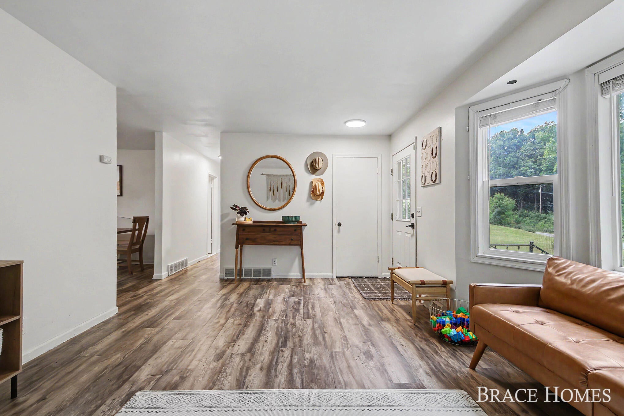 2880 15 Mile Road NW