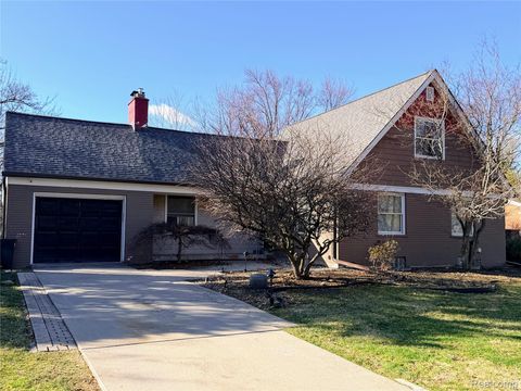 1648 YORKSHIRE Road Birmingham City MI 48009