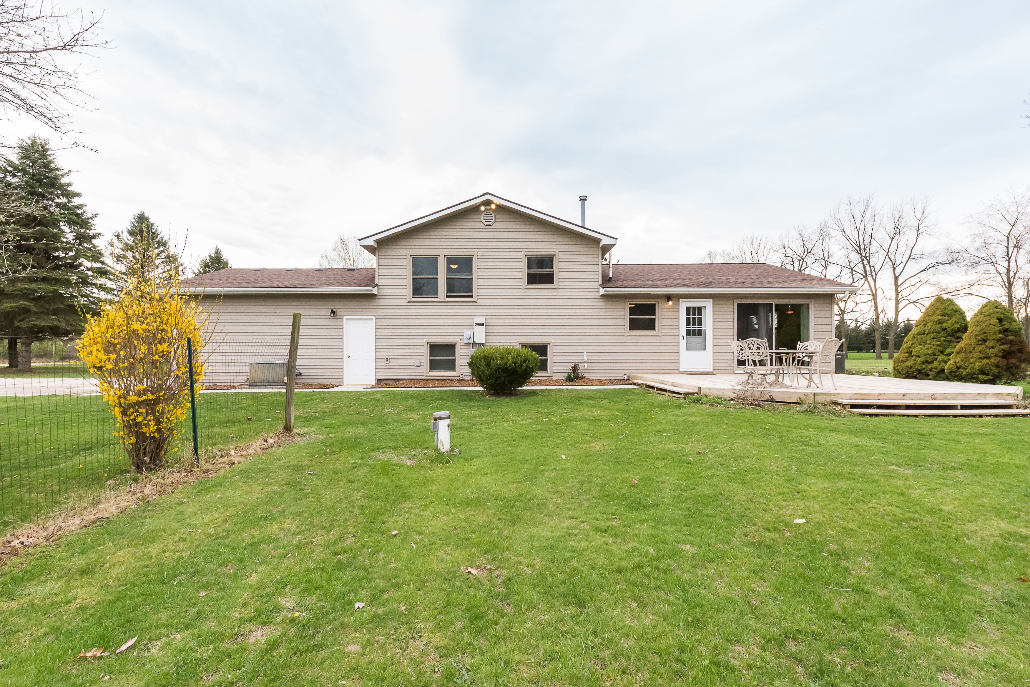 3672 W NORTH TERRITORIAL Road