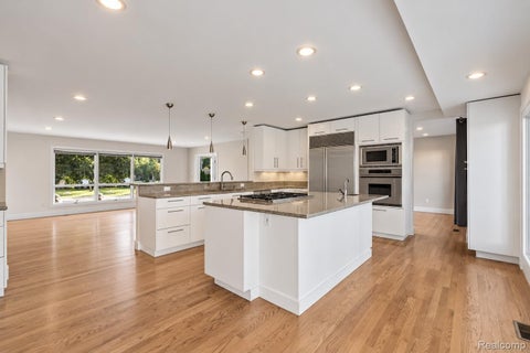 Tiny photo for 2564 Charel Court, West Bloomfield Charter Township, MI 48324 (MLS # 20261084648)