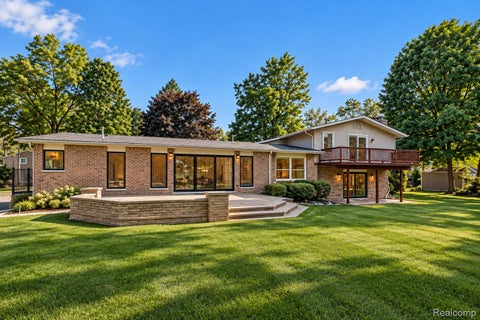 Tiny photo for 2564 Charel Court, West Bloomfield Charter Township, MI 48324 (MLS # 20261084648)
