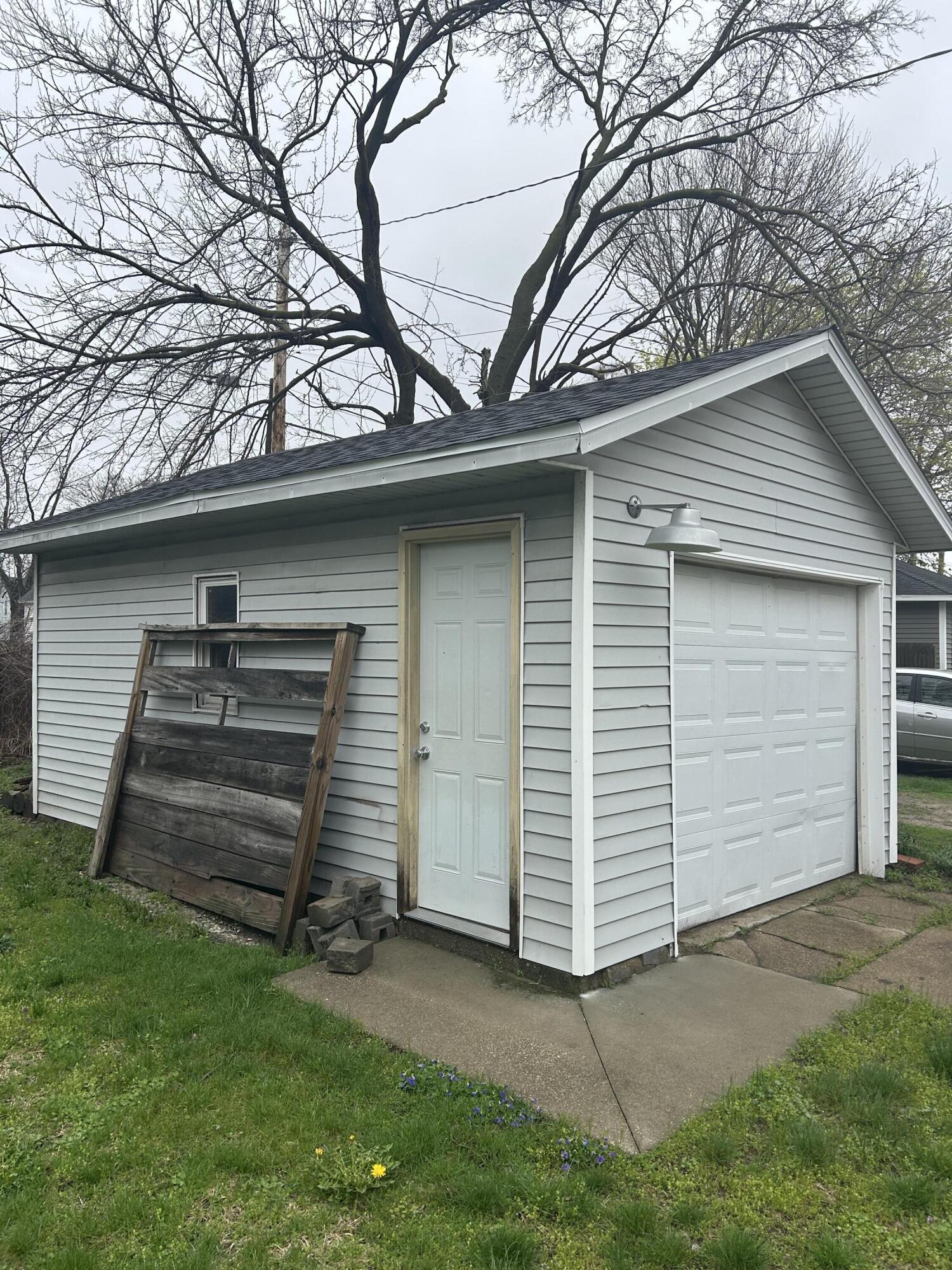 45 E 18th Street