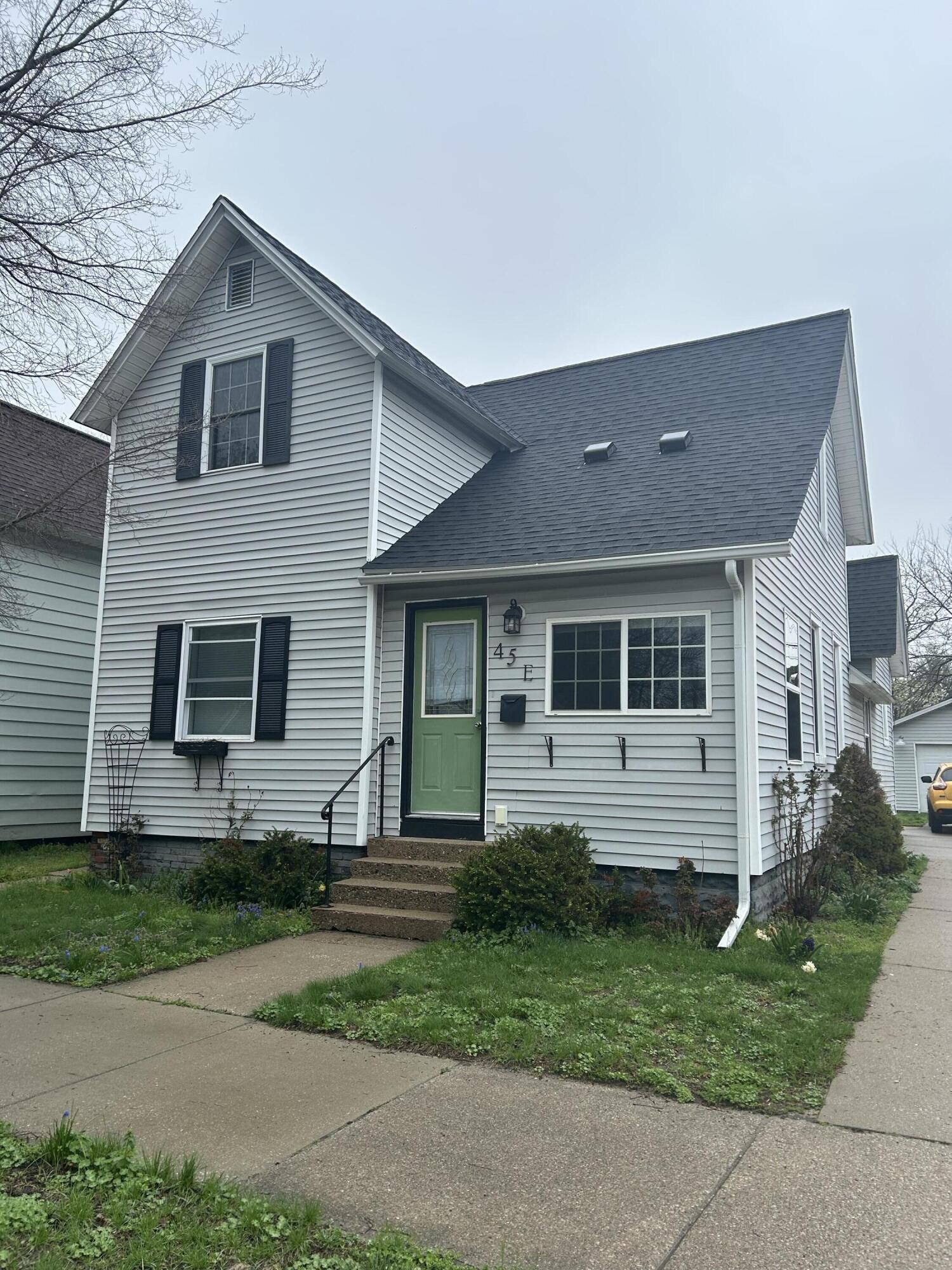 45 E 18th Street