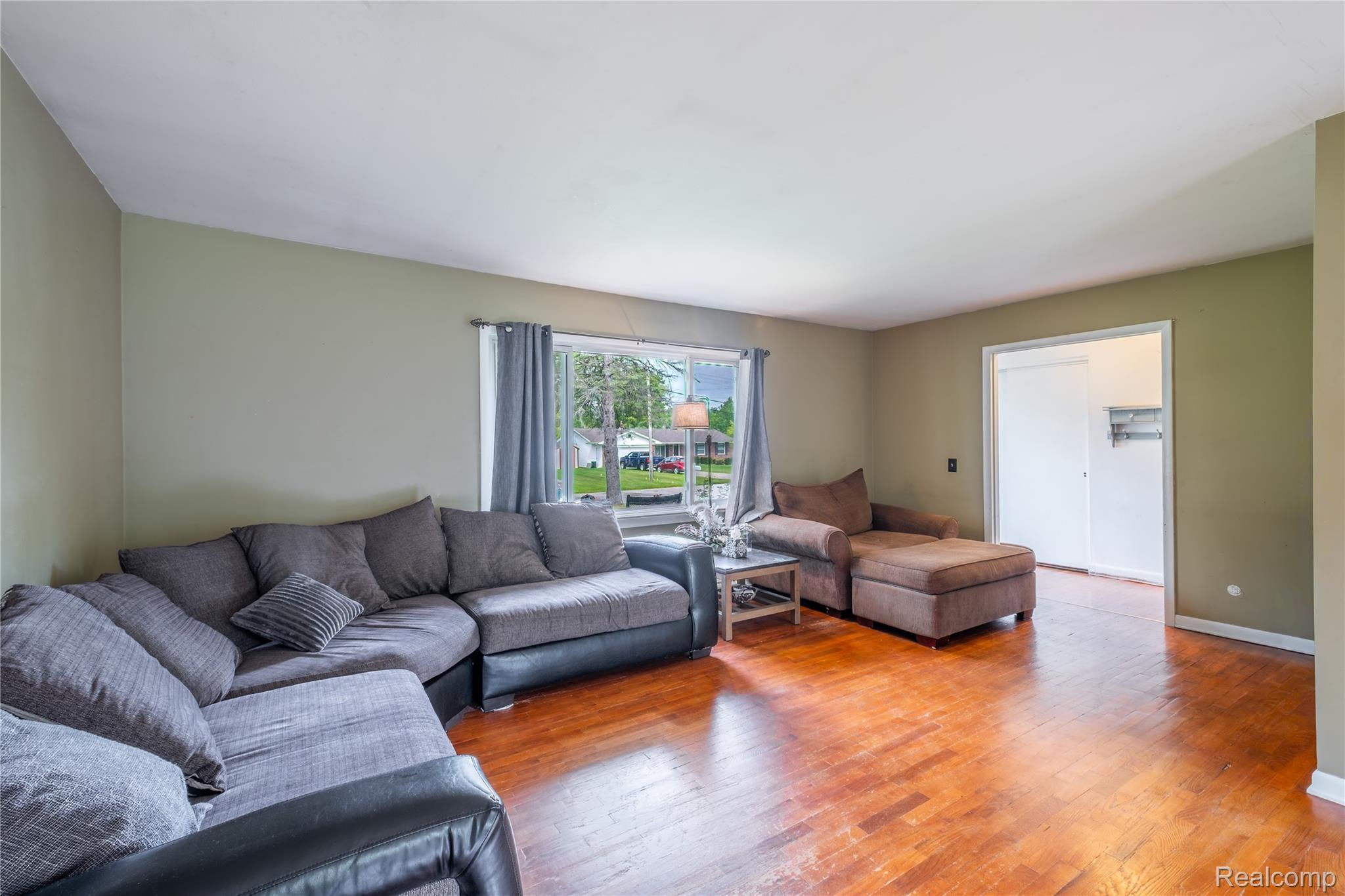 6395 Tanglewood Lane