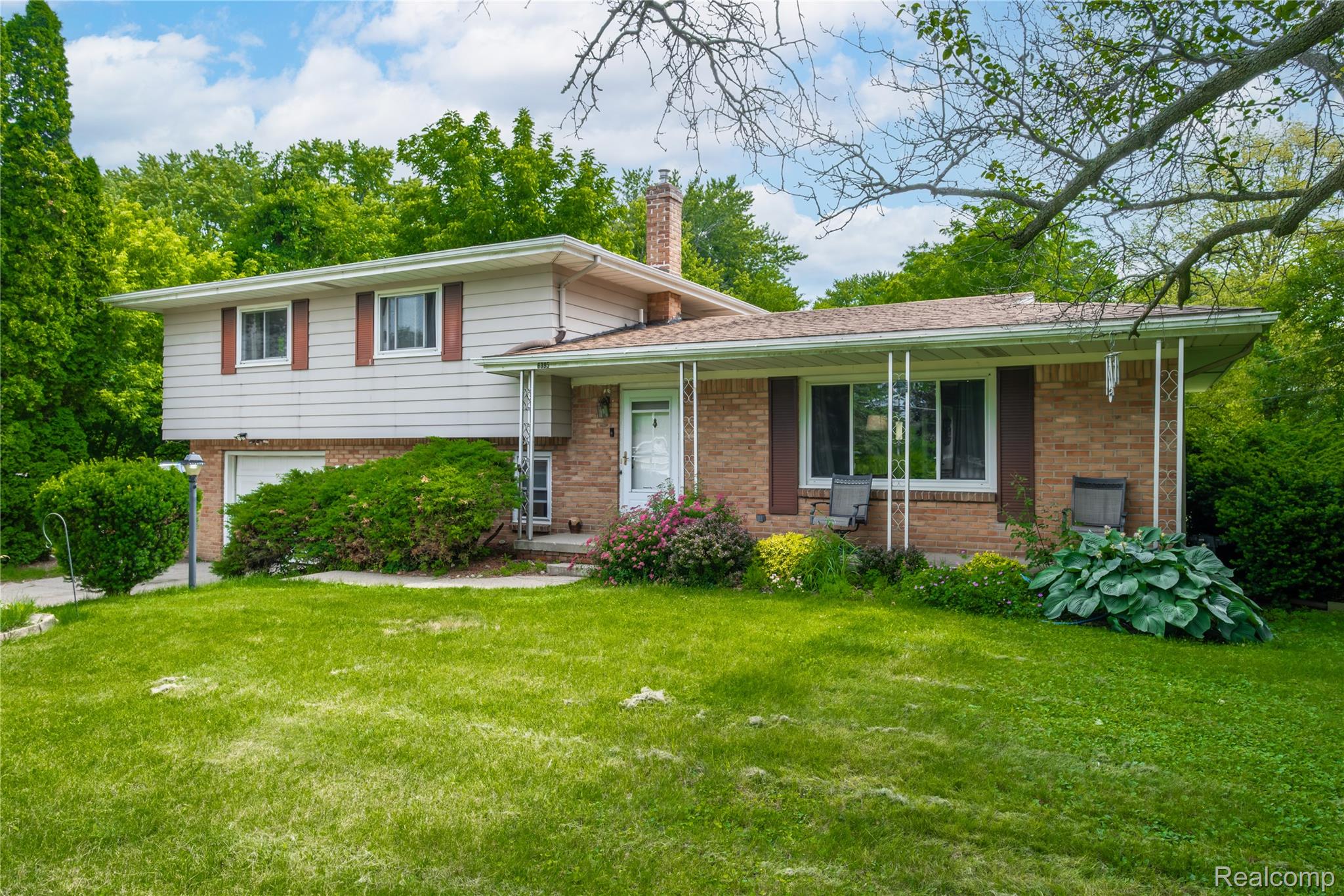 6395 Tanglewood Lane