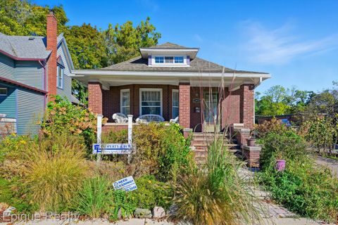 33432 Oakland Street Farmington City MI 48335