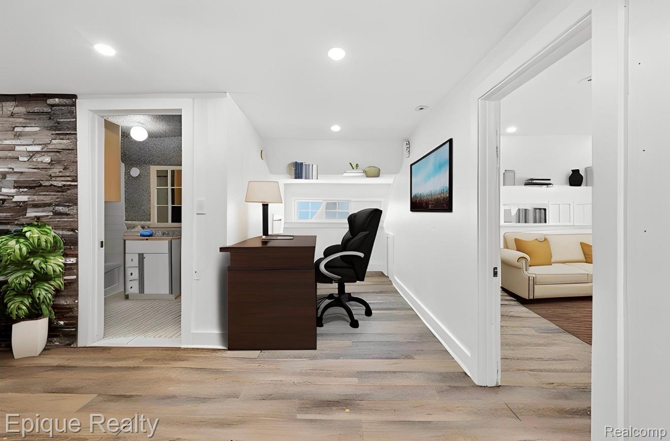 33432 Oakland Street