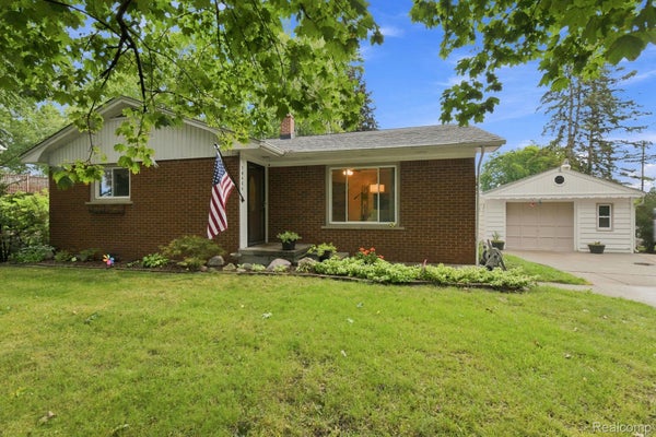 70484 N MAIN ST, RICHMOND, MI 48062 - Image a0e1ef4761bca4ef227ba30495d8cc56/301851335