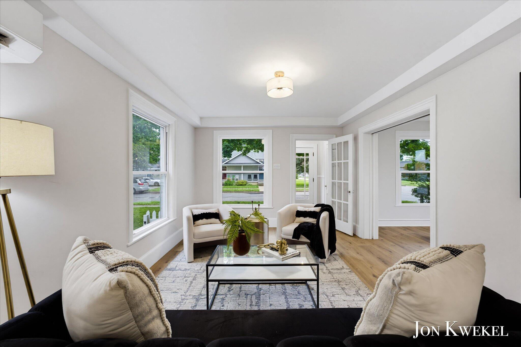 523 Elm Street SE
