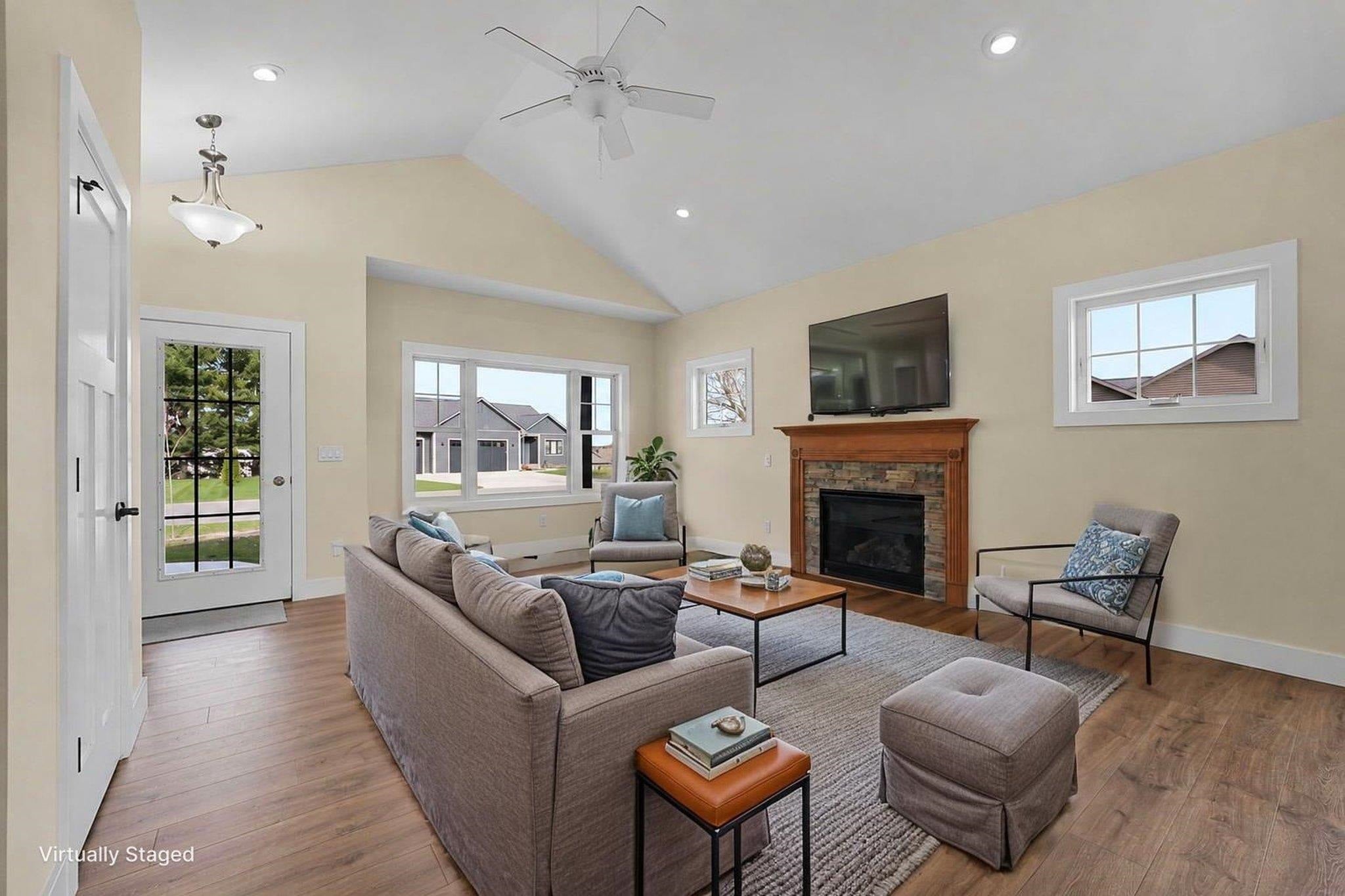 4054 Center Farm Lane