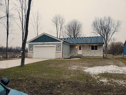 26565 Alray Street Chesterfield Township MI 48051