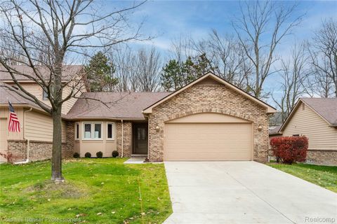 30810 Misty Pines Drive 13 Farmington City MI 48336