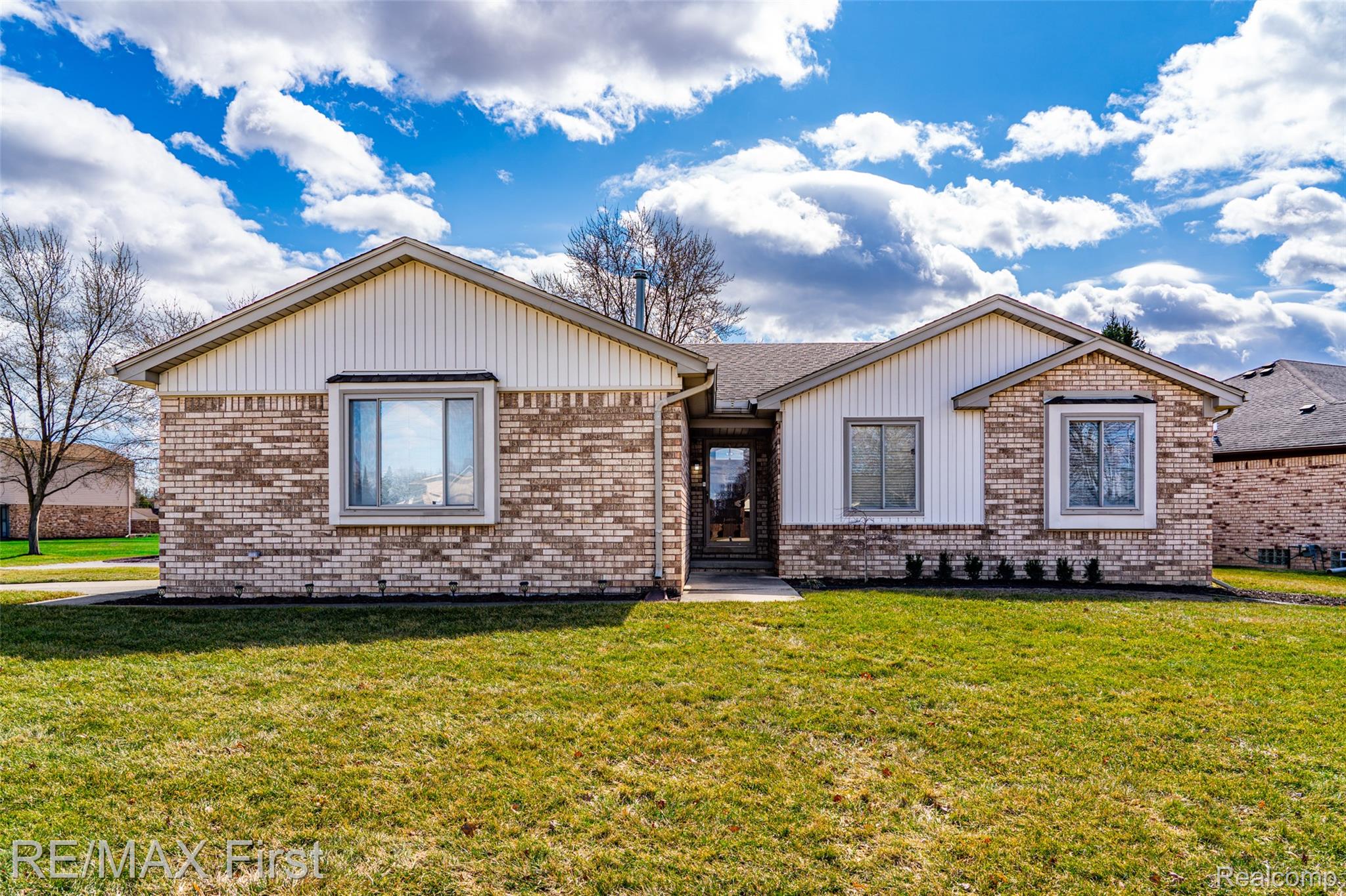 46788 Peach Grove Avenue