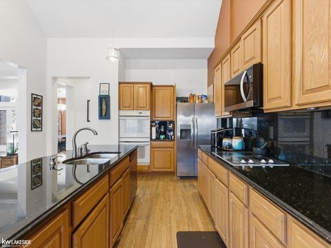 Tiny photo for 53792 Dominique Court, Shelby Charter Township, MI 48315 (MLS # 58050196396)