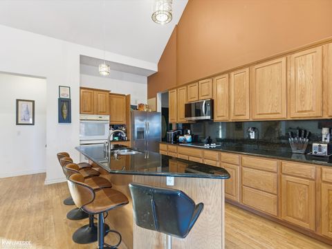 Tiny photo for 53792 Dominique Court, Shelby Charter Township, MI 48315 (MLS # 58050196396)