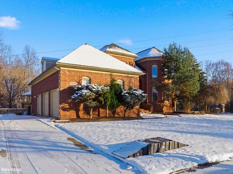 Tiny photo for 53792 Dominique Court, Shelby Charter Township, MI 48315 (MLS # 58050196396)