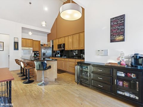 Tiny photo for 53792 Dominique Court, Shelby Charter Township, MI 48315 (MLS # 58050196396)