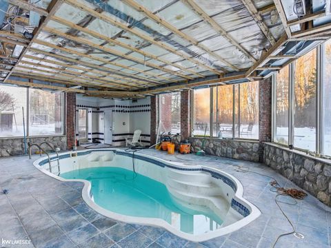 Tiny photo for 53792 Dominique Court, Shelby Charter Township, MI 48315 (MLS # 58050196396)