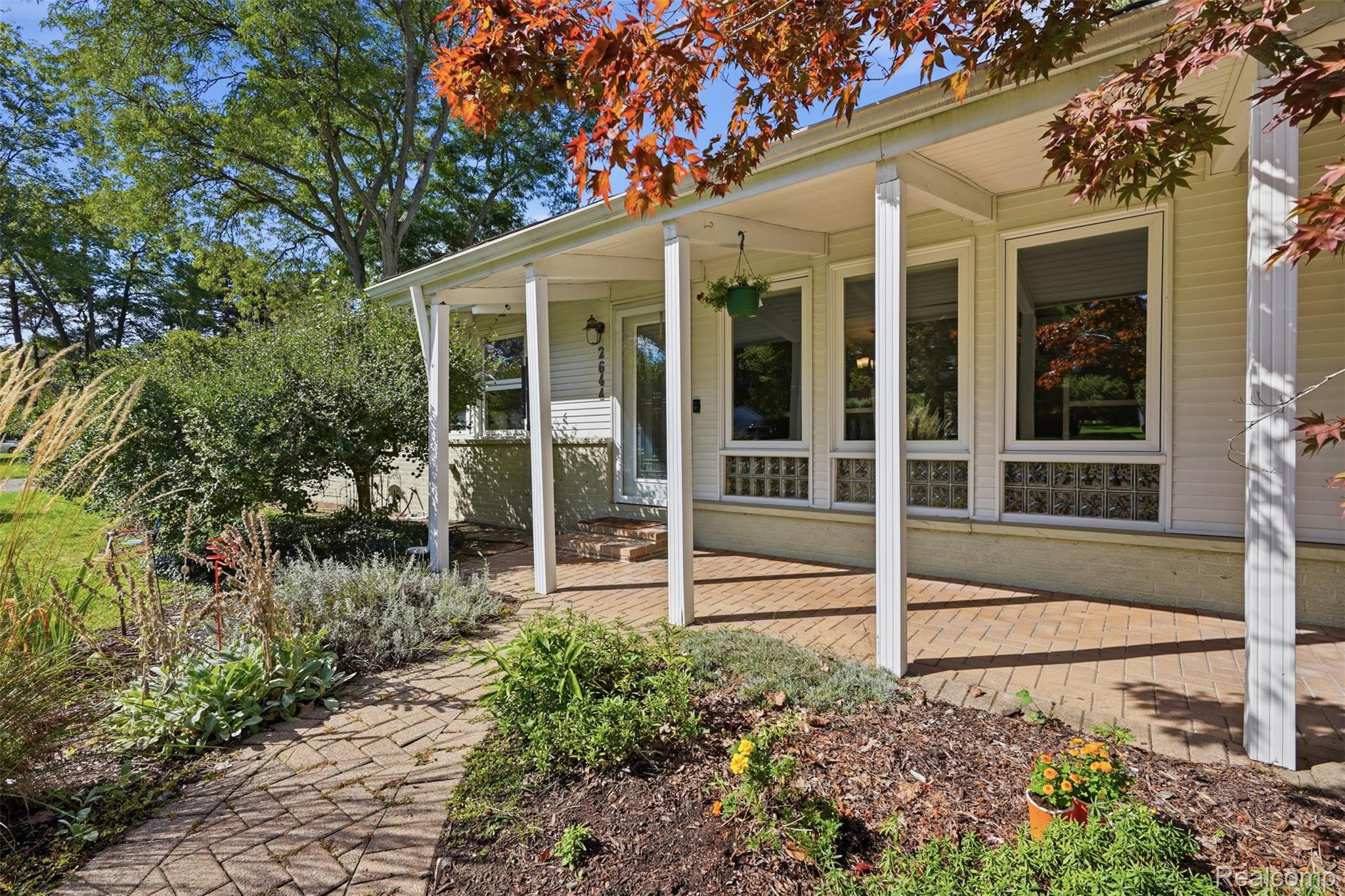 2644 Saint Joseph