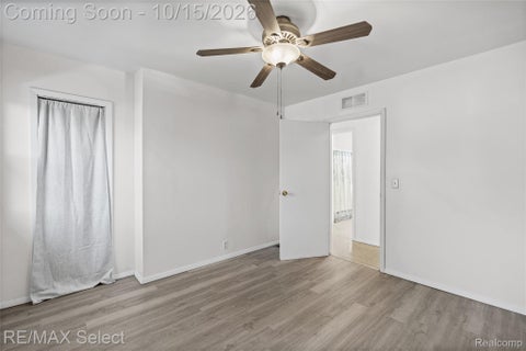 Tiny photo for 2138 E Schumacher Avenue, Burton City, MI 48529 (MLS # 20261083022)