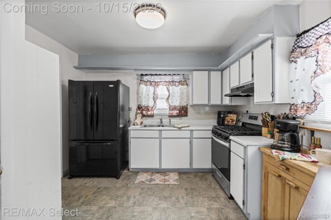 Tiny photo for 2138 E Schumacher Avenue, Burton City, MI 48529 (MLS # 20261083022)