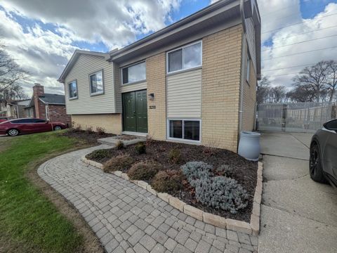 18298 Alvaro Avenue Brownstown Charter Township MI 48193