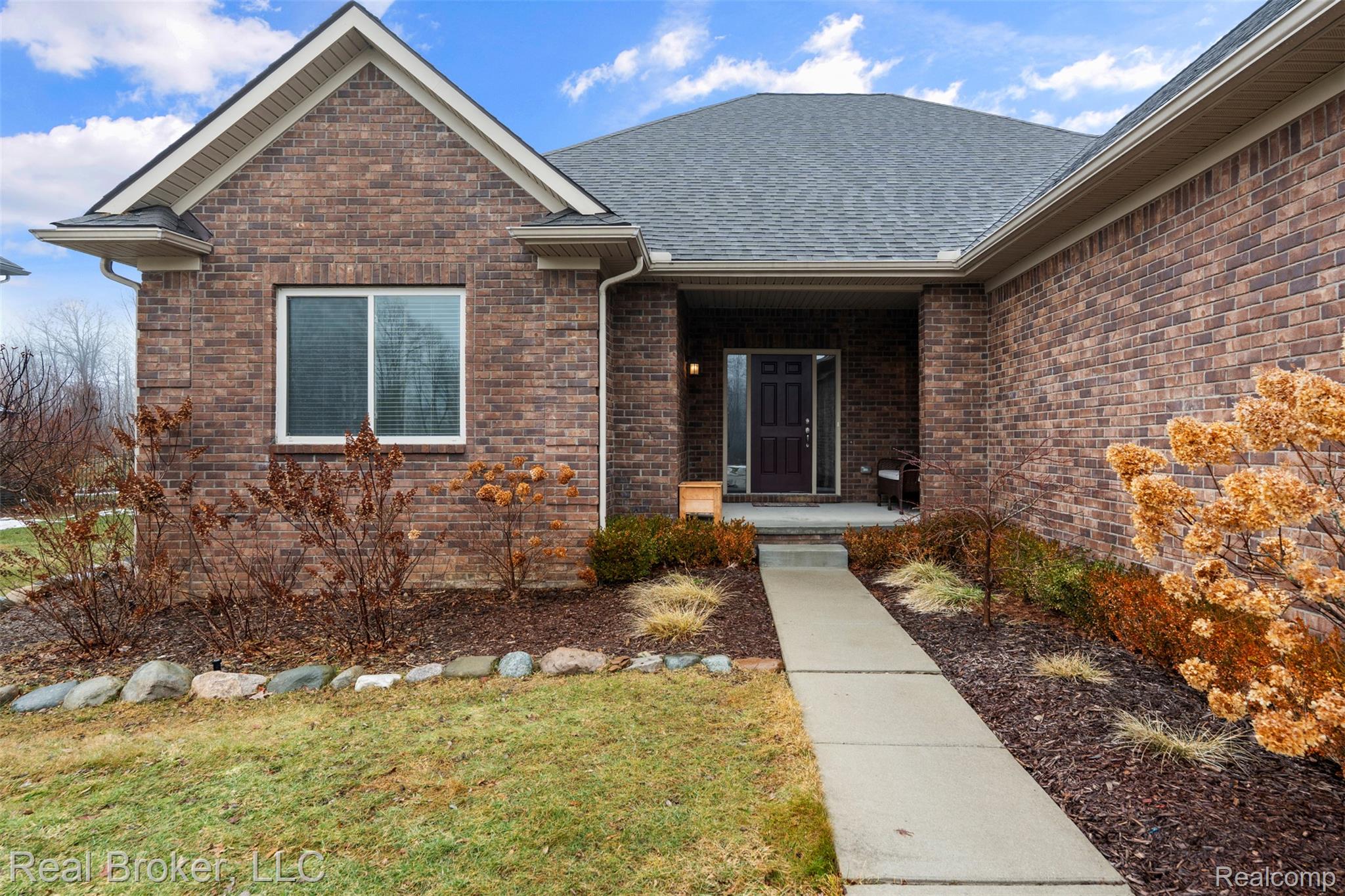 5439 Morgan Lake Drive