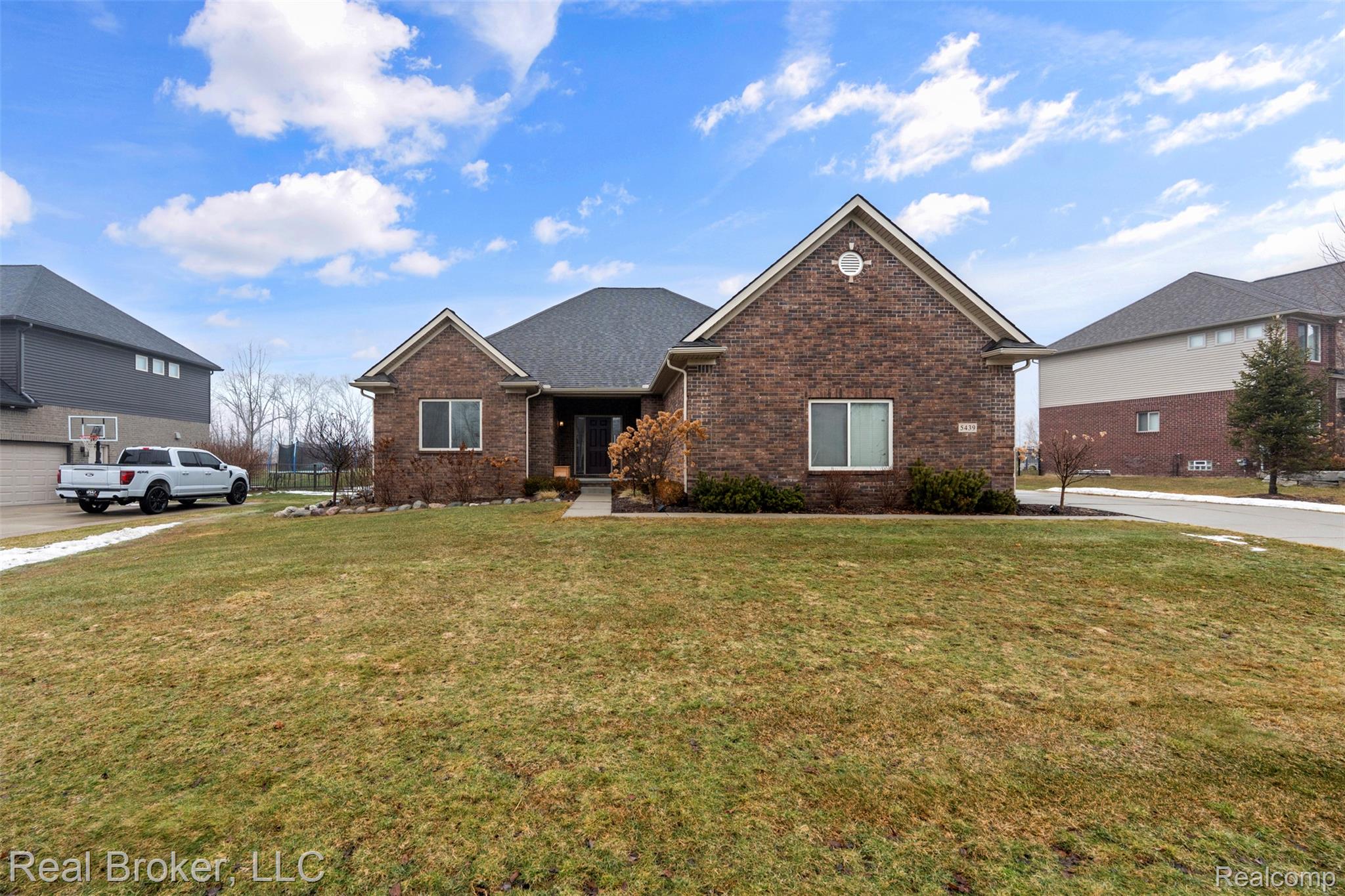 5439 Morgan Lake Drive