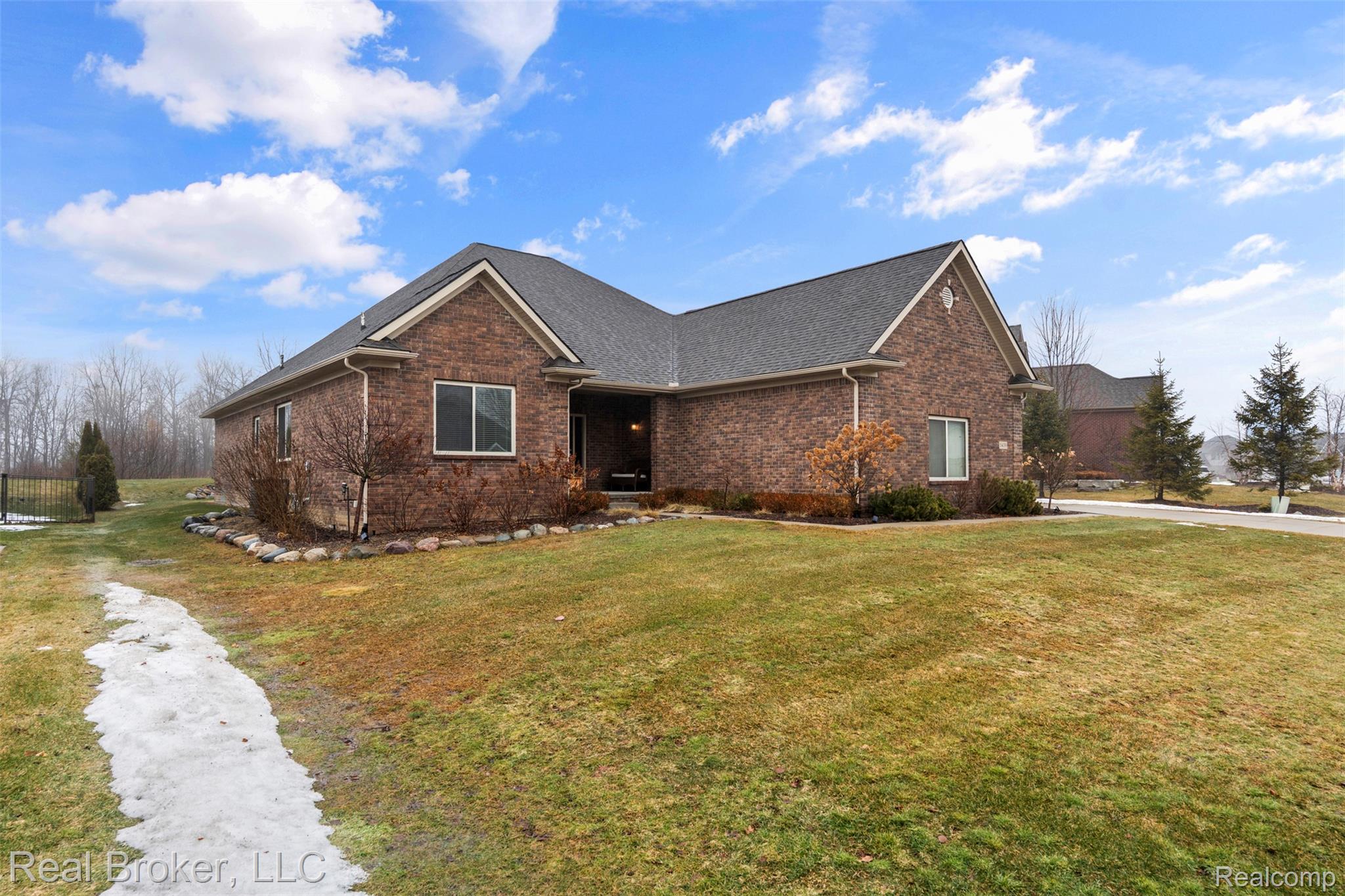 5439 Morgan Lake Drive