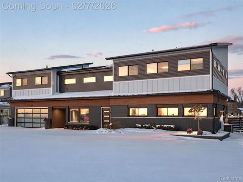 37645 Lakeville Street Harrison Charter Township MI 48045