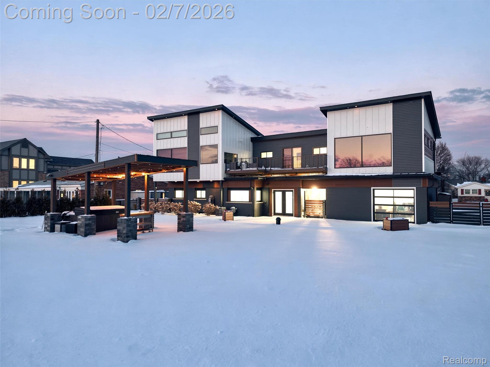 37645 Lakeville Street