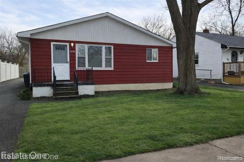 1376 Ready Avenue Burton City MI 48529