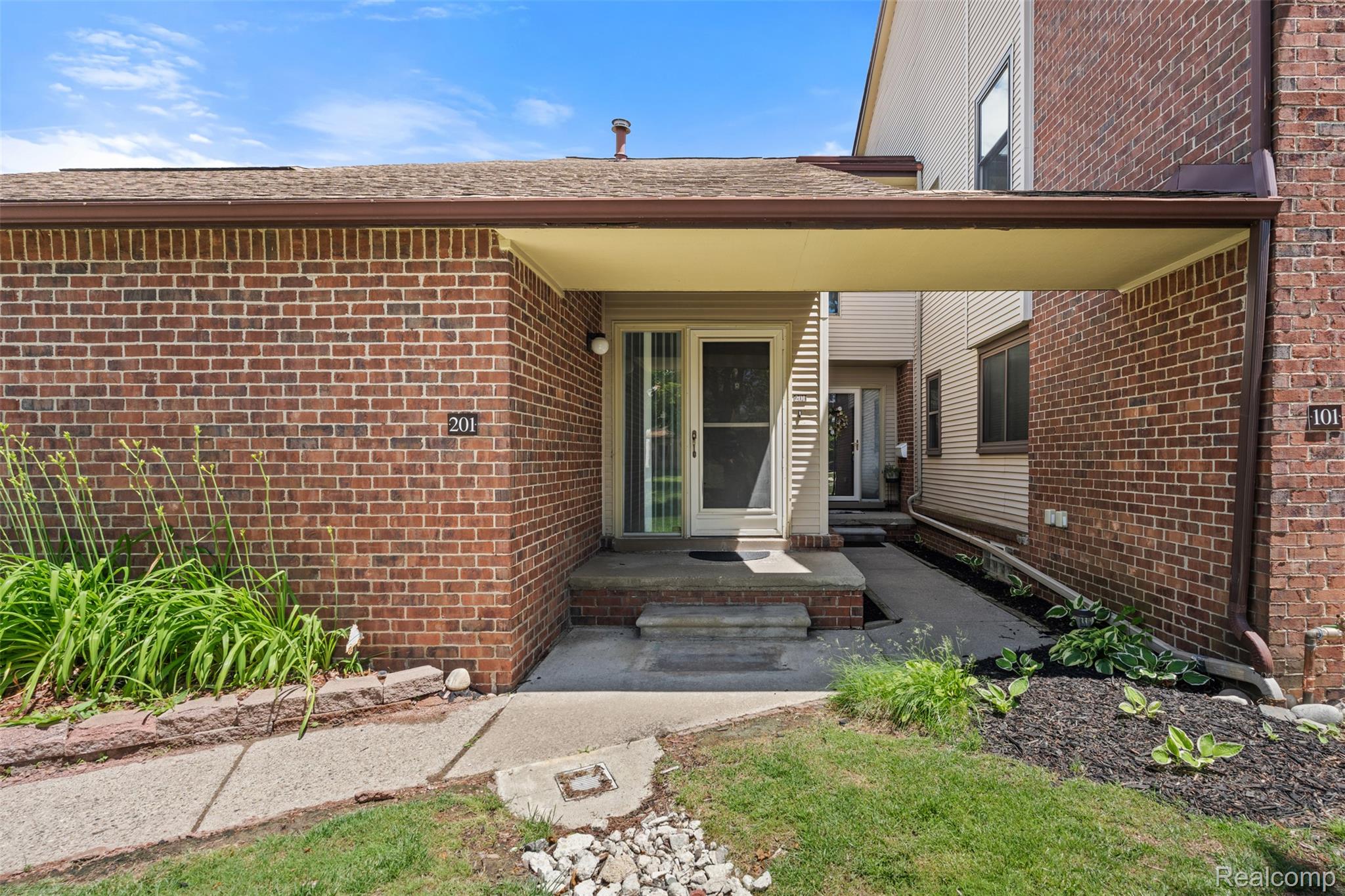 6680 Ridgefield Circle