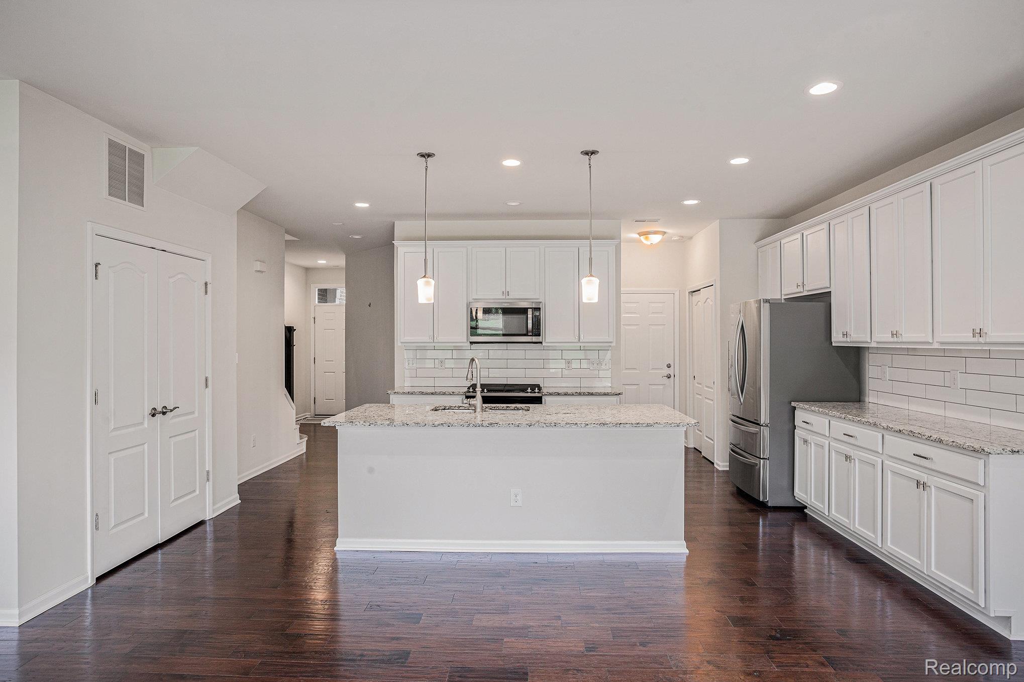 24727 IVY LANE