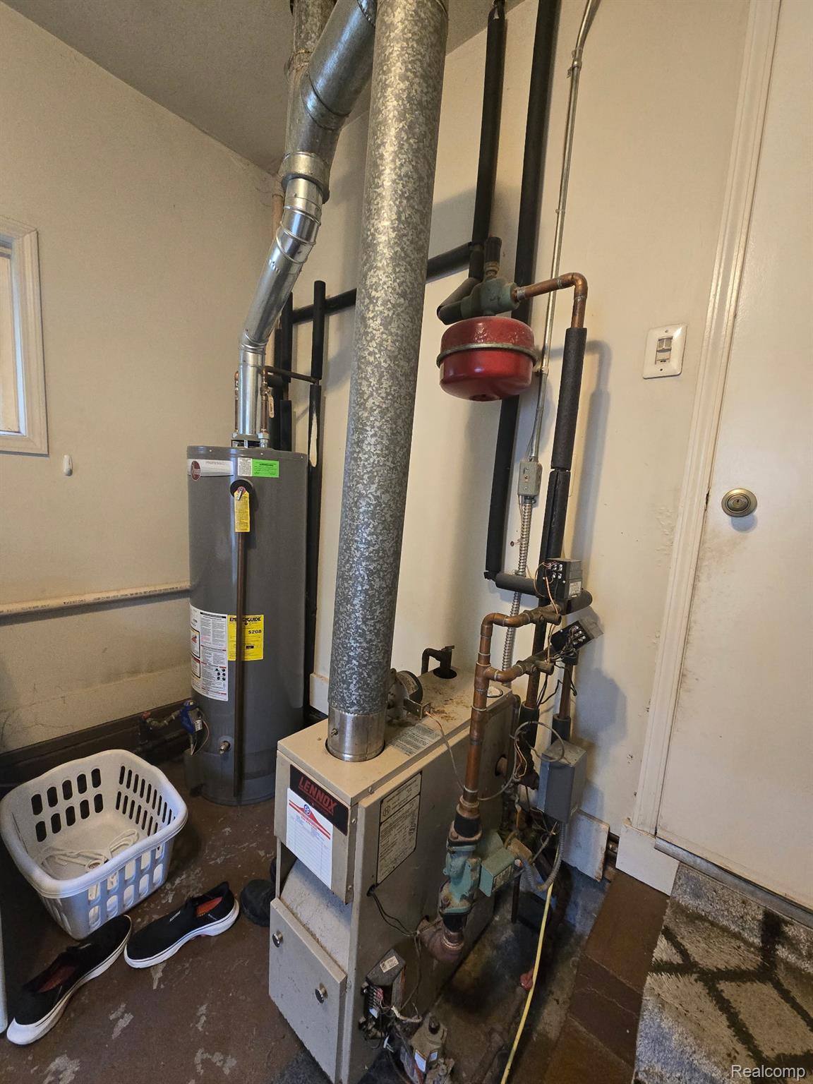 Roseville City, Michigan 48066, United States, 3 Bedrooms Bedrooms, ,1 BathroomBathrooms,Residential,Active,192963